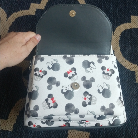 Minnie/Mickey Disney Loungefly Mini Backpack - Picture 6 of 6